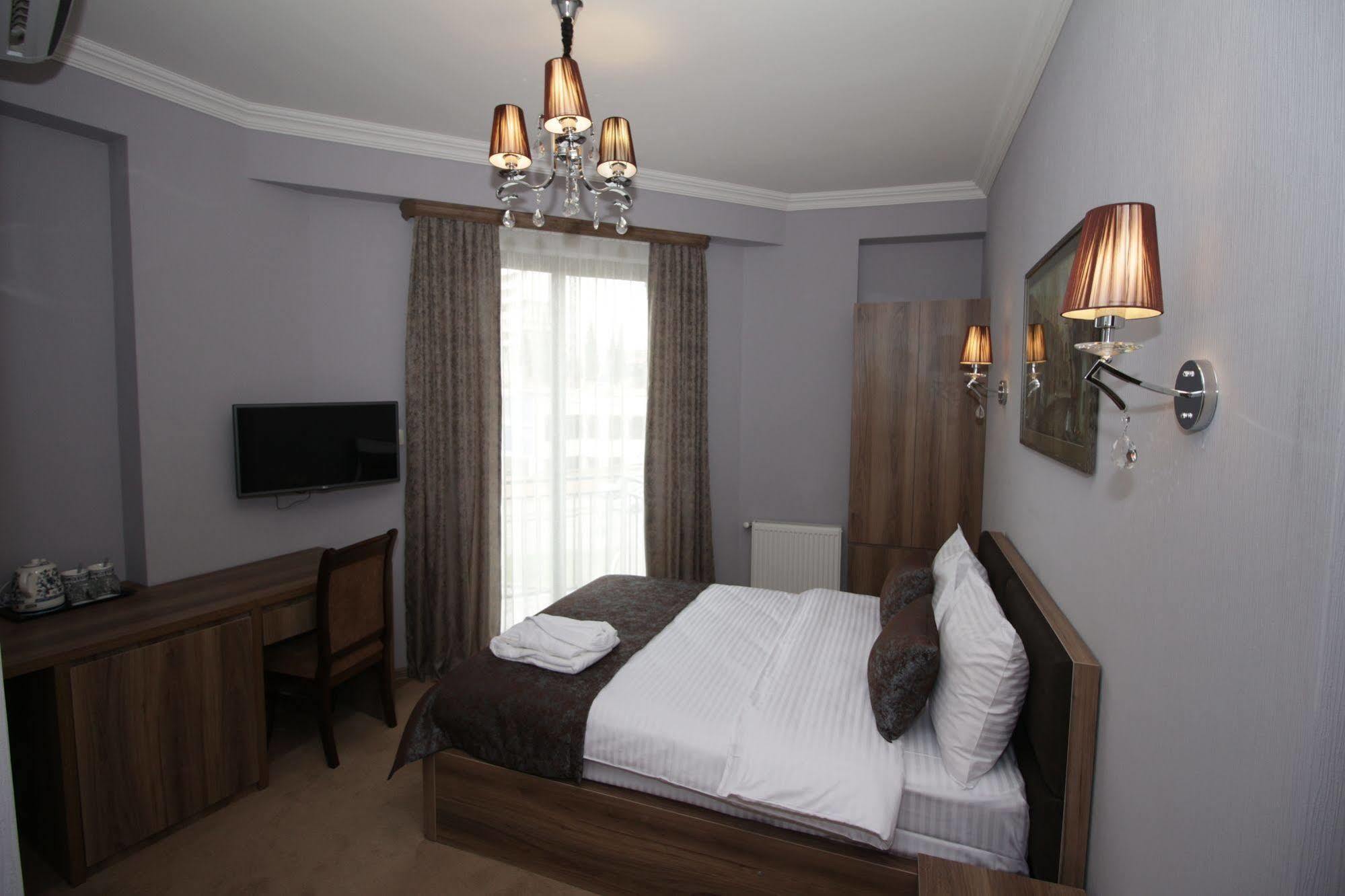 Hotel Pushkin Тбилиси Экстерьер фото